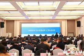 湖人杯赛主场不敌马刺引热议！媒体人：詹东里合体后最惨失利