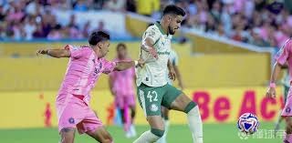 丁俊晖6-4海菲尔德晋级 中国5人挺进斯诺克国锦赛16强